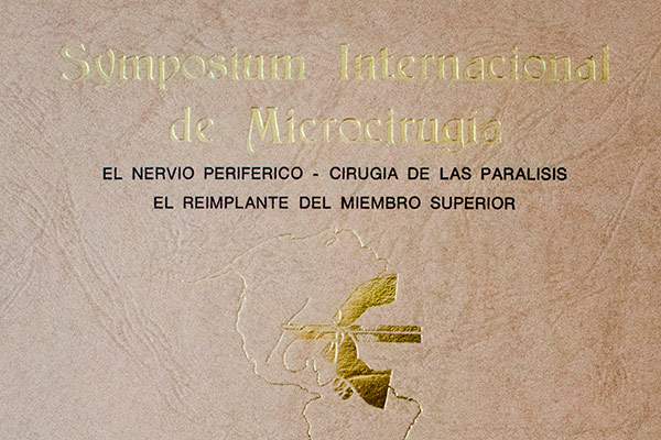 Simposium Internacional Microcirugía 1984